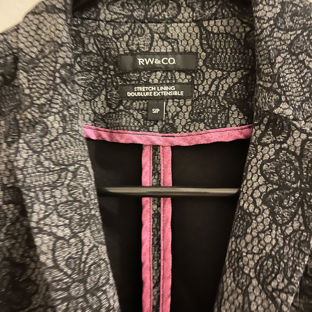 Rw&Co Blazer With Lace Pattern!
